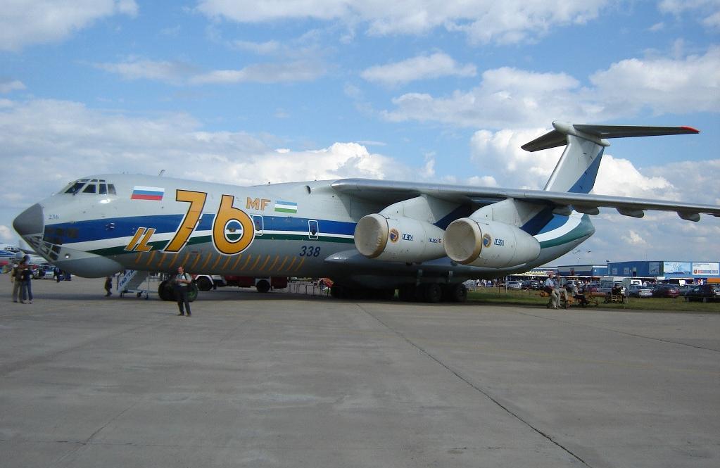 02 Ил 76МФ на стоянке авиасалона